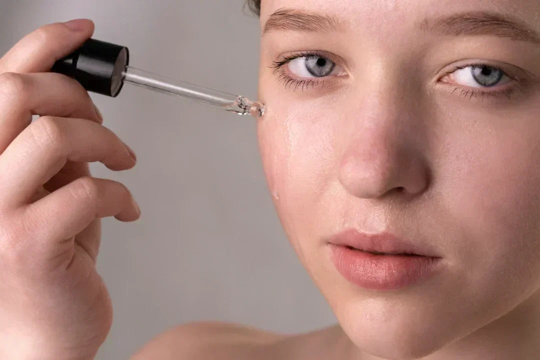 "Oil-soluble salicylic acid penetrating into a sebum-filled pore to clear the plug"